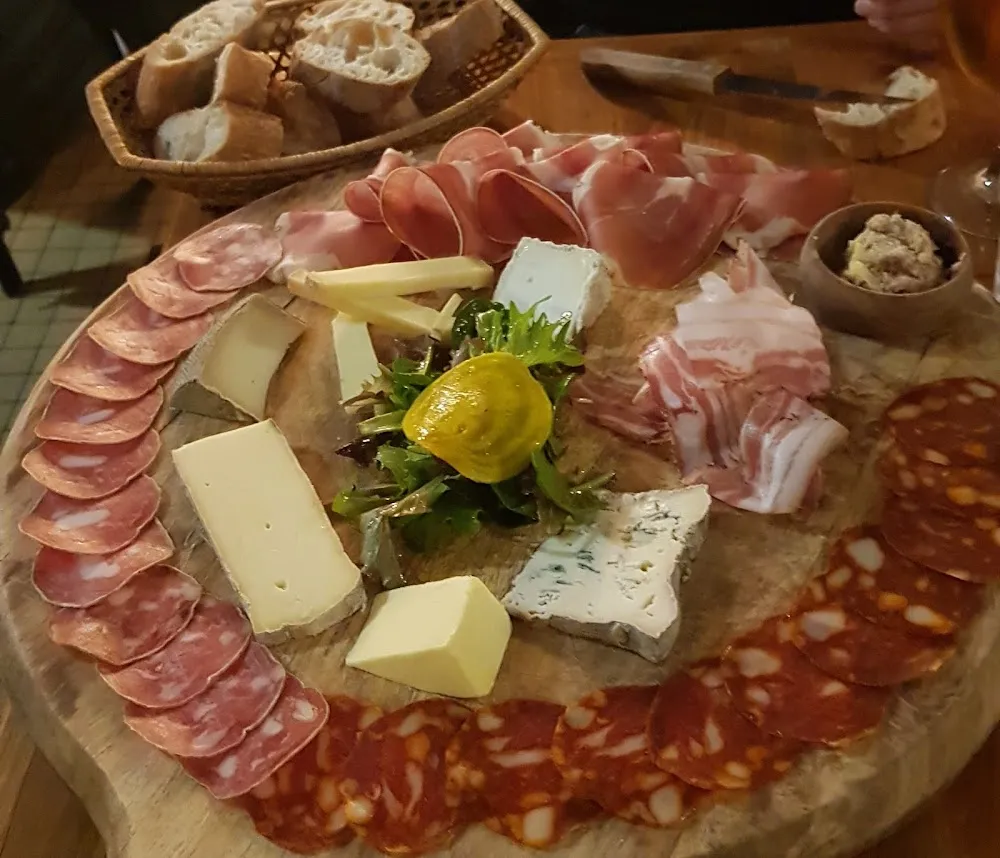 Planche Mixte Charcuterie Fromages